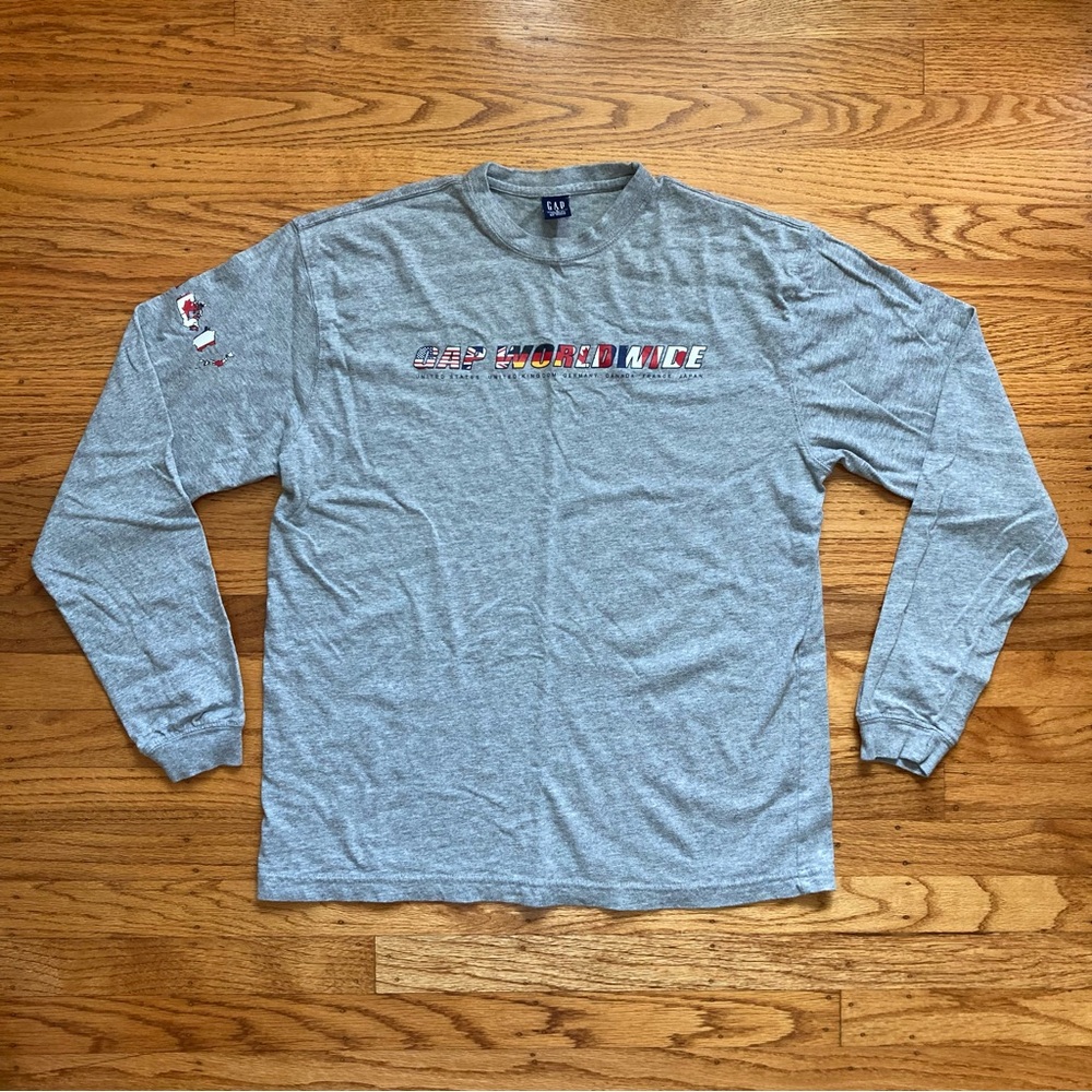 Y2K GAP Worldwide Graphic Long Sleeve T